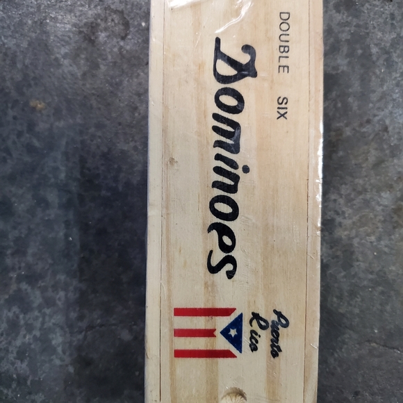 Puerto Rico Double Six Dominos Game - Picture 2 of 3